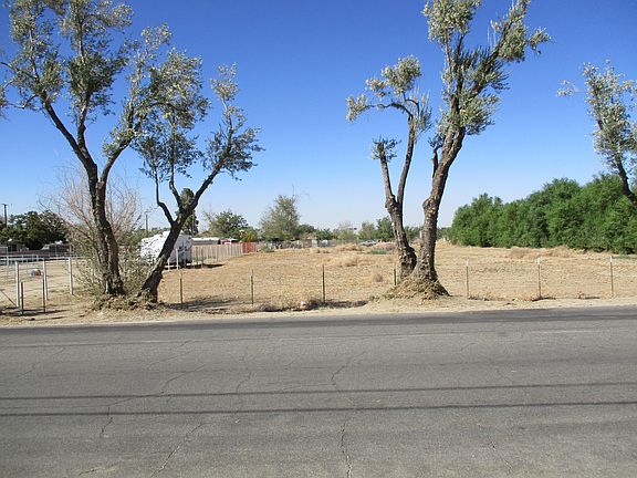 4th image of E Vic 80th E Ave #U