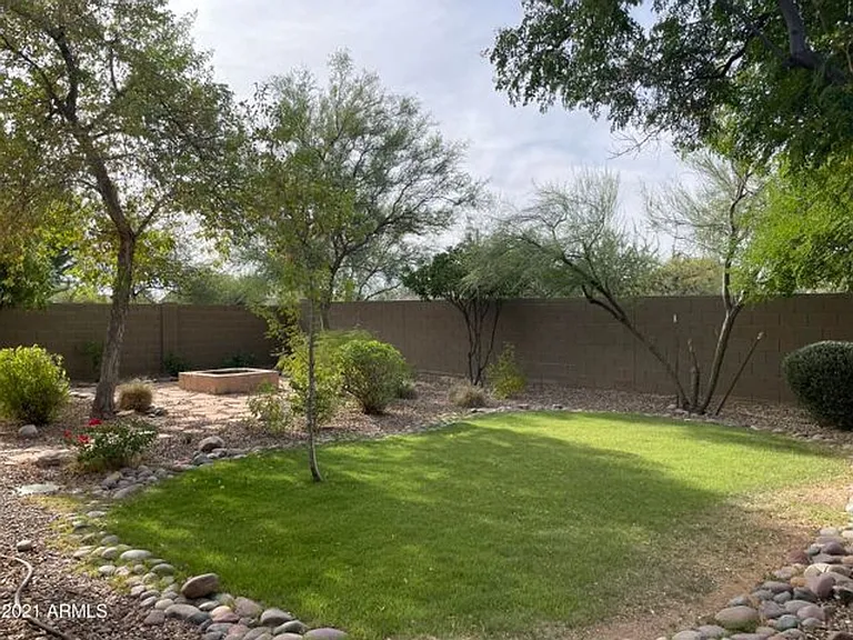 42114 N 44th Dr — Photo 8
