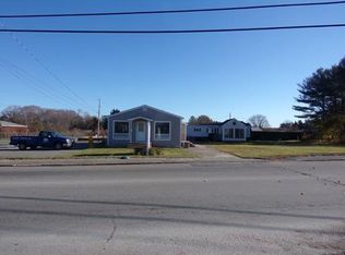 38 S Main St, Acushnet, MA 02743