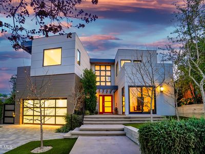 13760 Valley Vista Blvd, Sherman Oaks, CA, 91423