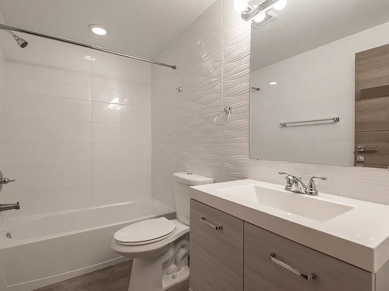 2545-47 Montrose St #BB — Photo 13