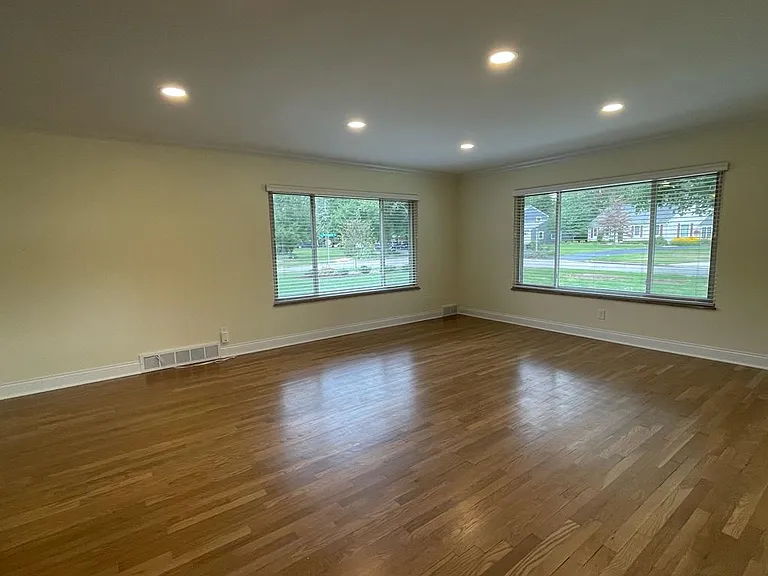 1533 Cambridge Rd — Photo 19
