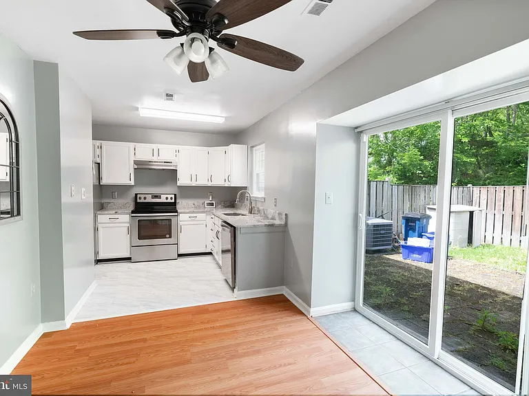 2922 Strauss Ter — Photo 10