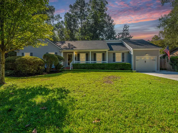 102 Huntington Cir, Summerville, SC 29485