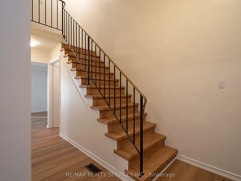 100 Brownleigh Ave #176 — Photo 14