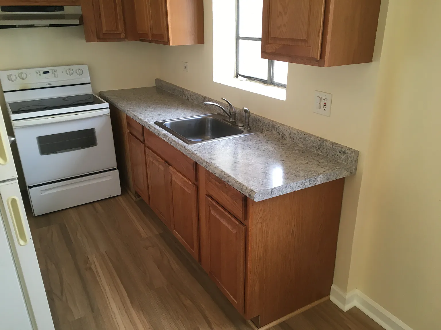 1 bed, 700 sqft, $1,410 — Photo 3