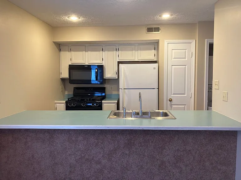 1204 S College Mall Rd — Photo 8