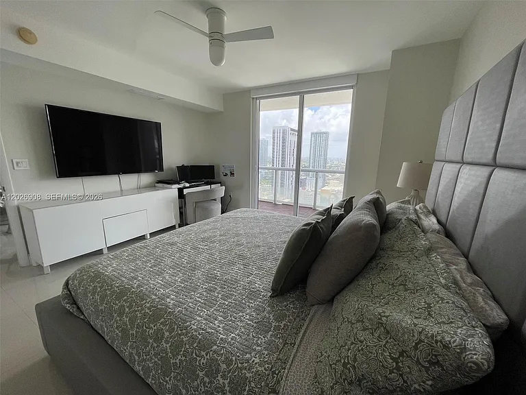 50 Biscayne Blvd #3411 — Photo 9