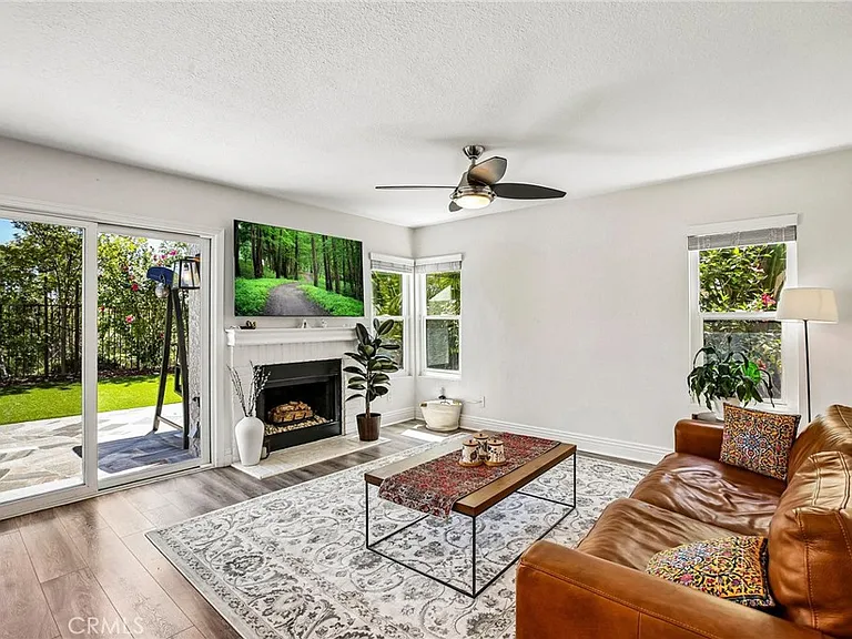 24882 Oxford Dr — Photo 6