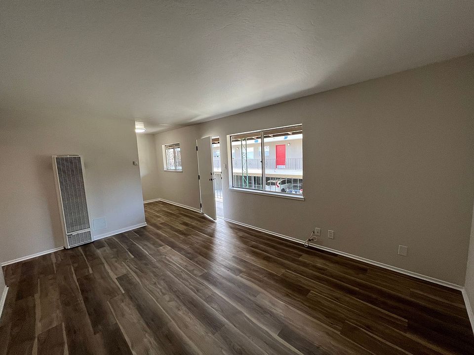 1st image of 636 Prospect St #6