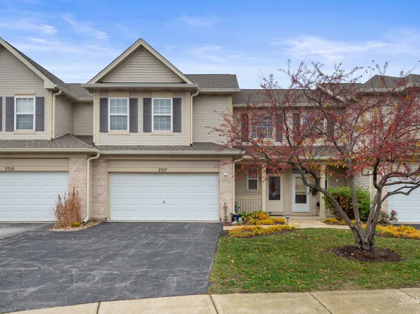 2317 Moonlight Ct, Aurora, IL 60503
