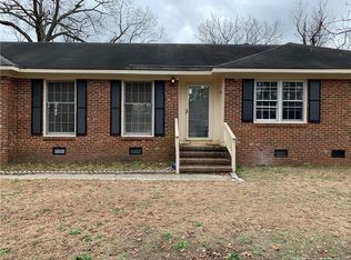 412 Homestead Dr, Fayetteville, NC 28303