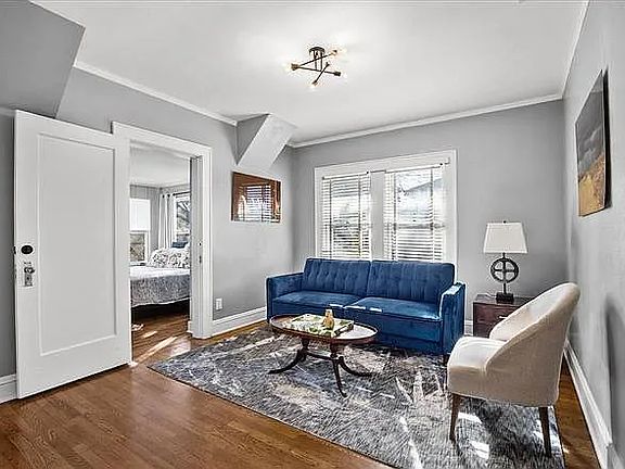 5th image of 2701 S University Dr
