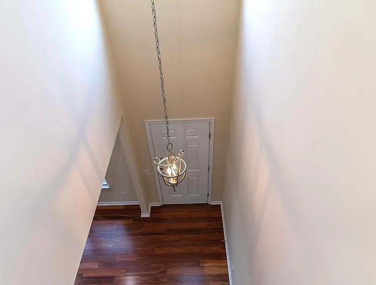 823 S Haines Cir — Photo 7