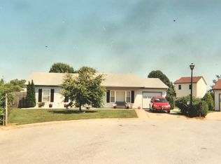 3 Iris Pl, Newark, DE 19702