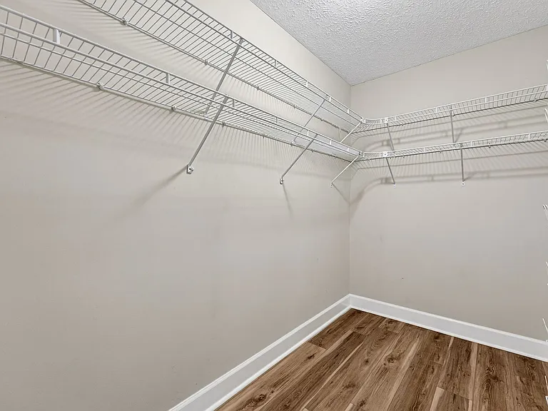 114 Lakeridge Dr — Photo 22