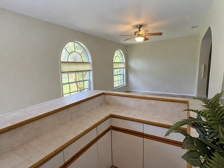 514 SW North Carolina Dr — Photo 18