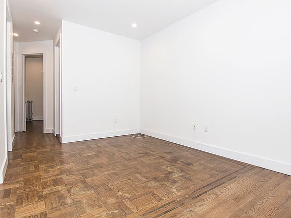3rd image of 47-26 44th St #32