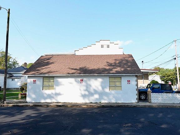 4th image of 126 Eastmanville St