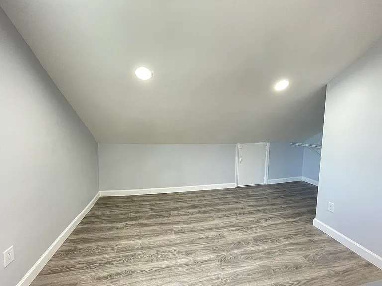 68 Jefferson Ave — Photo 5