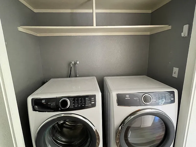 2527 Westberry Dr — Photo 10
