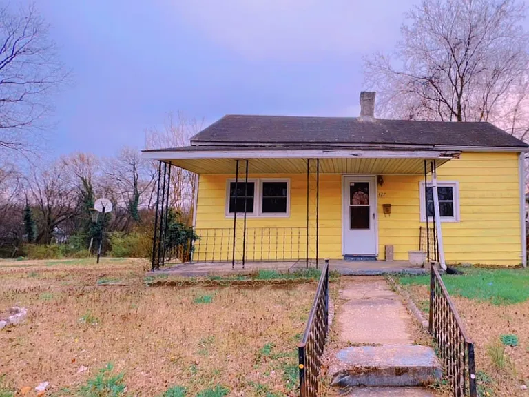427 W Thomas St — Photo 1