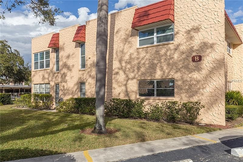 1st image of 205 Buttonwood Cir #205