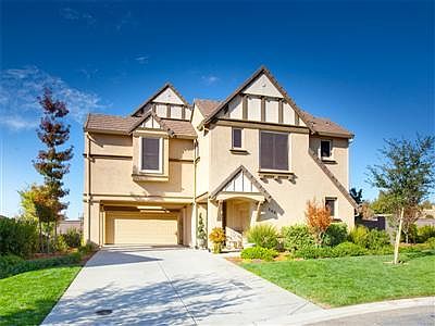 1st image of 202 Tarquina Ct