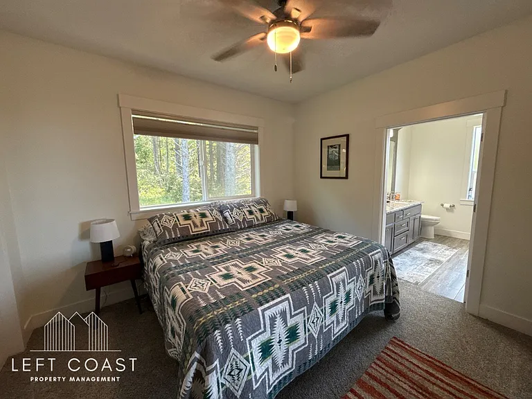 6274 NE Port Dr — Photo 20