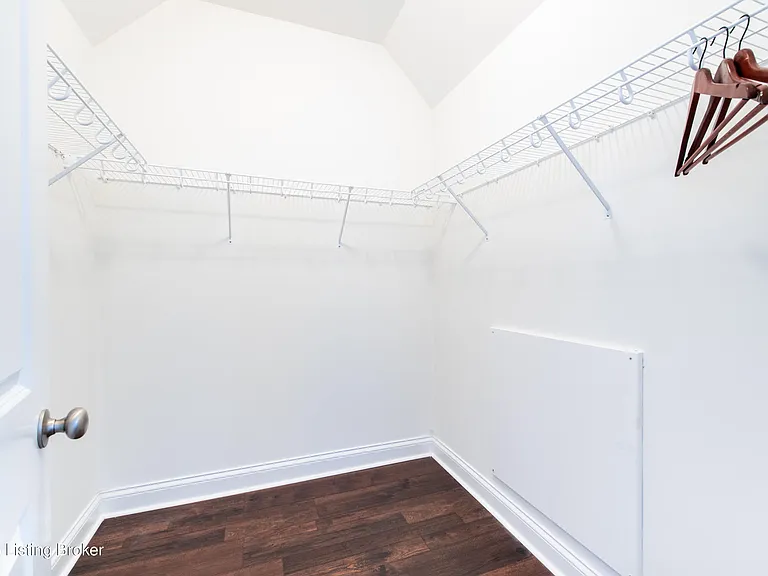 9507 Civic Way — Photo 36