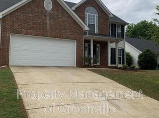 8 Valley Glen Ct, Greer, SC 29650