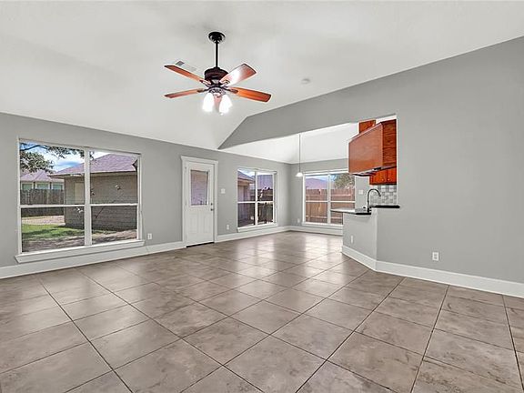 5th image of 3412 Glastonbury Dr