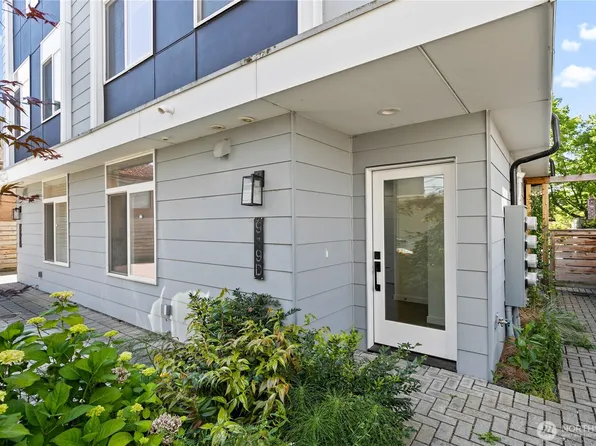 919 NW 56th Street #D, Seattle, WA 98107