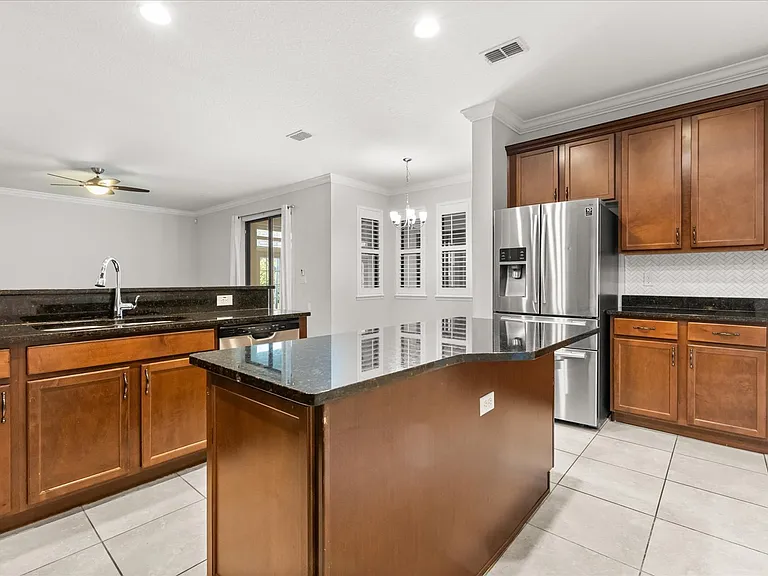 224 Volterra Way — Photo 3