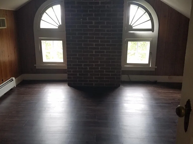 115 Llenroc Ct #B — Photo 4