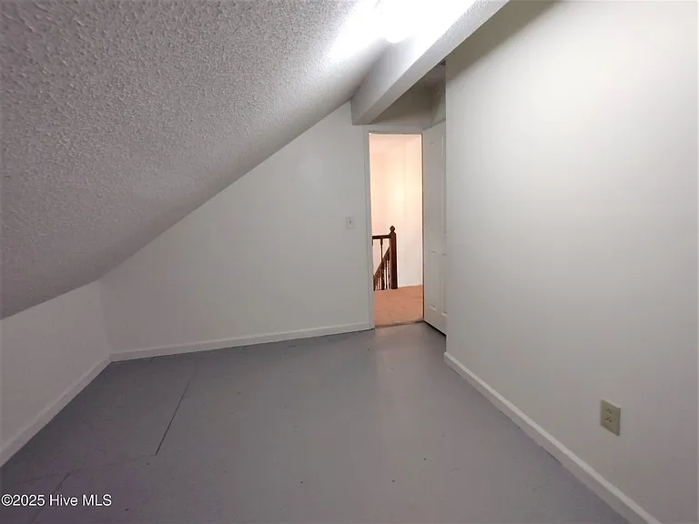 509 Mill St — Photo 24