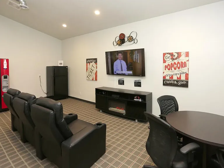 Sienna Place — Photo 9