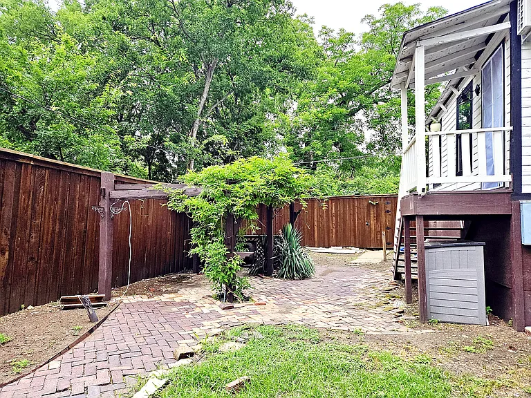 2117 Hurley Ave — Photo 24