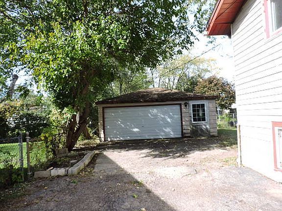 2nd image of 632 Jefferson Ave