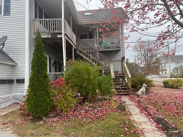 20 Pacific St #4 — Photo 3