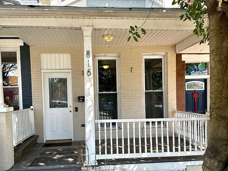 816 W 37th St — Photo 1