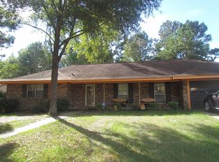 110 Lexington Dr, Hattiesburg, MS 39402