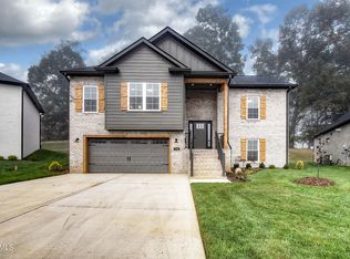 750 Hunts Terrace Dr, Kingsport, TN 37663