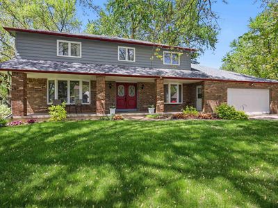 4890 Heatherstone Rd, Bettendorf, IA, 52722