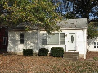 905 Lake Dr, Ironton, MO 63650