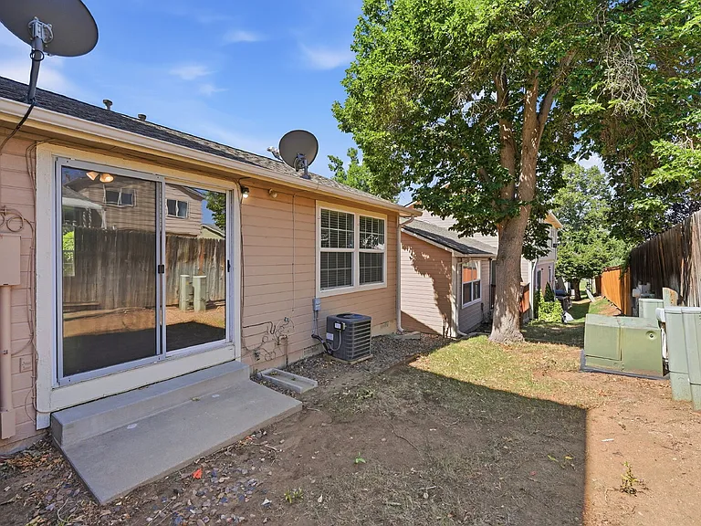 1505 S Ouray Cir #D — Photo 20