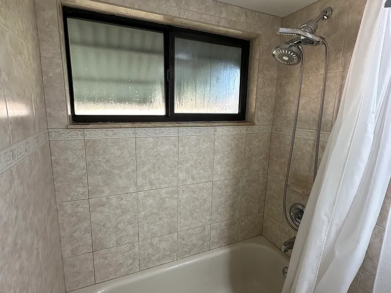 1041 Sawyers Ct — Photo 40
