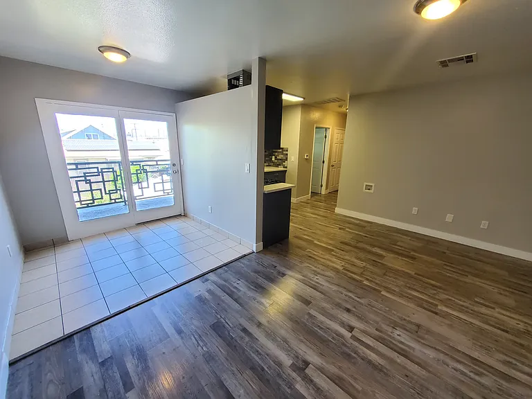 1335 W 2nd St #207 — Photo 7