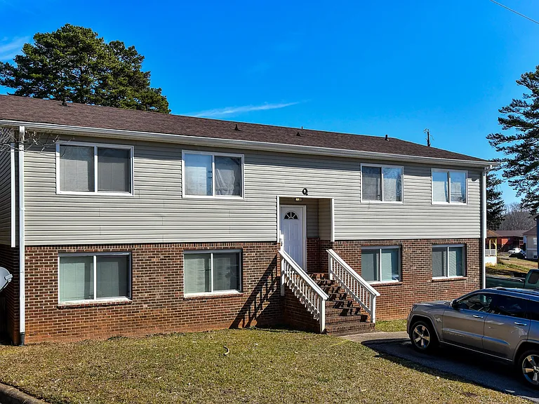 3139 Longbow Dr — Photo 1