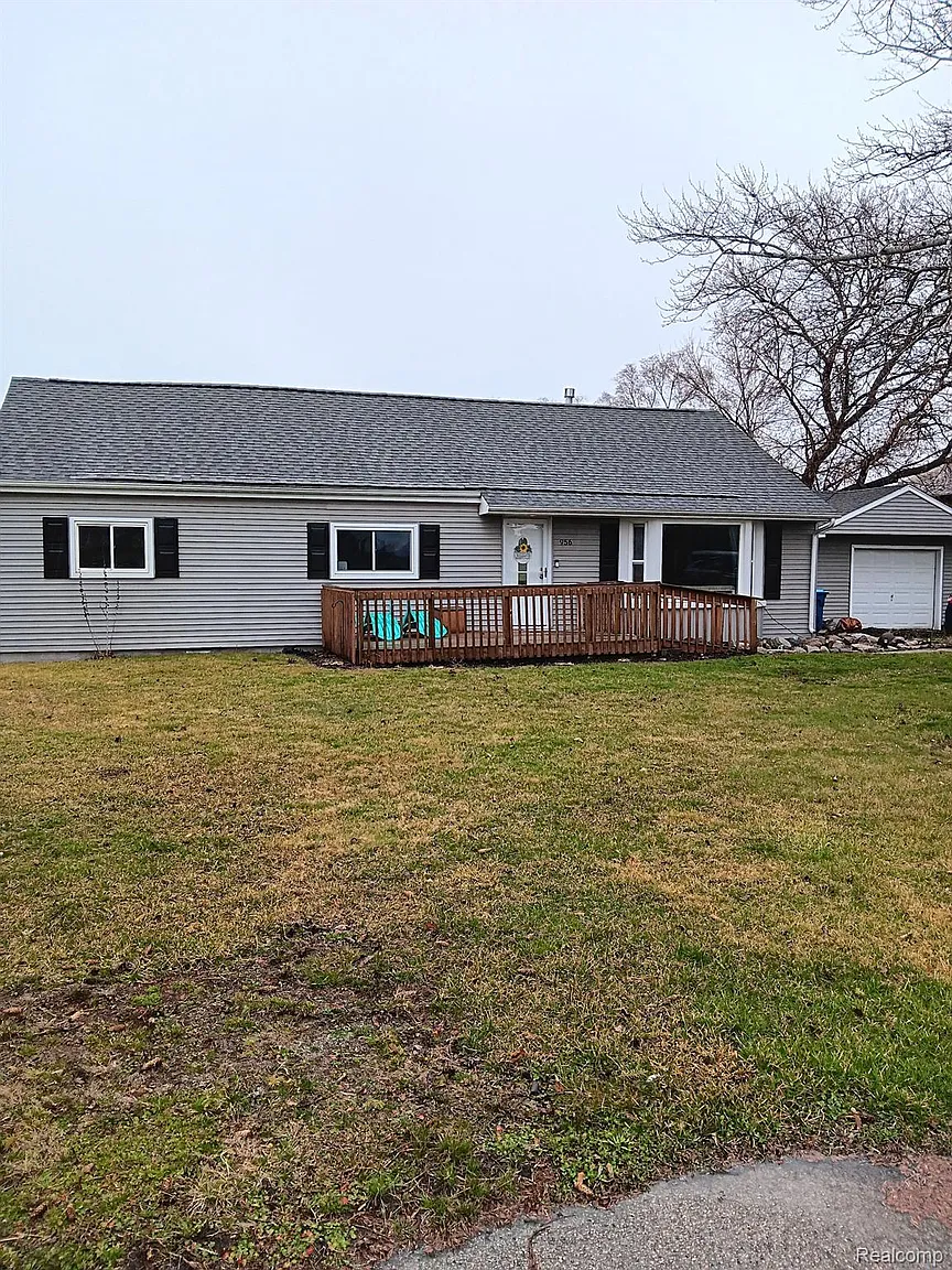 956 W Hampton Rd photo 1